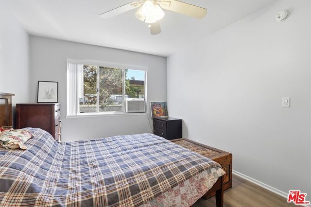 11813 Runnymede Street 30, North Hollywood (los Angeles), CA 91602