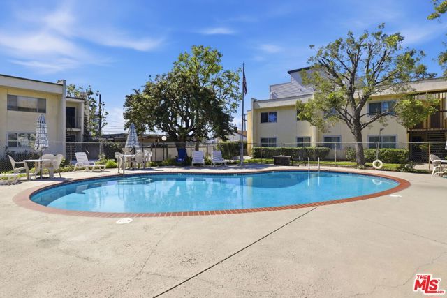 11813 Runnymede Street 30, North Hollywood (los Angeles), CA 91602