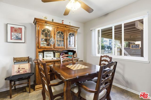 11813 Runnymede Street 30, North Hollywood (los Angeles), CA 91602