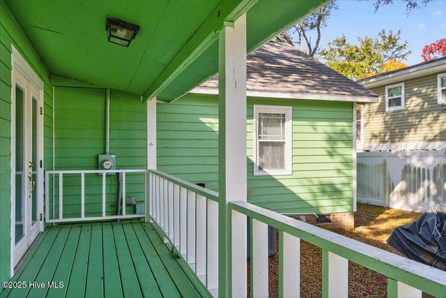 314 NE 39th Street, Oak Island, NC 28465