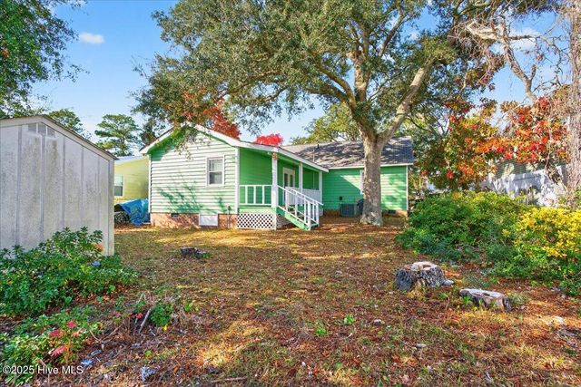 314 NE 39th Street, Oak Island, NC 28465