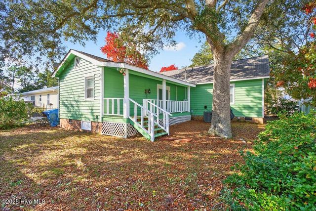 314 NE 39th Street, Oak Island, NC 28465
