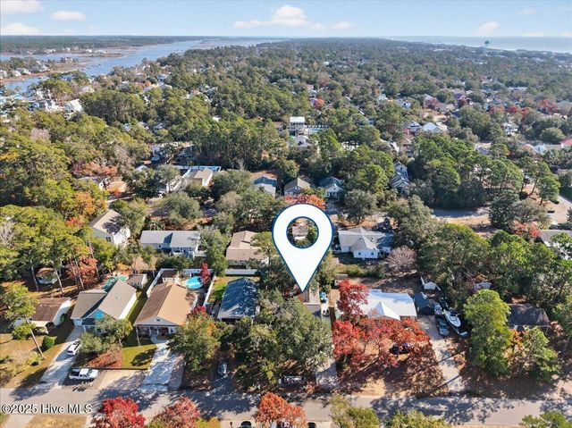 314 NE 39th Street, Oak Island, NC 28465