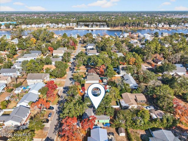 314 NE 39th Street, Oak Island, NC 28465