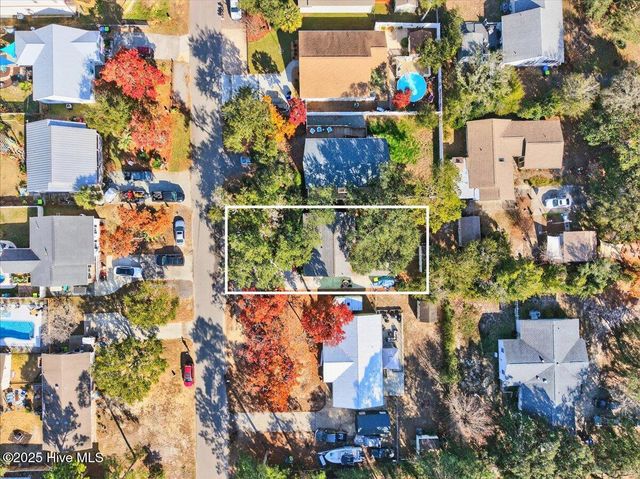 314 NE 39th Street, Oak Island, NC 28465