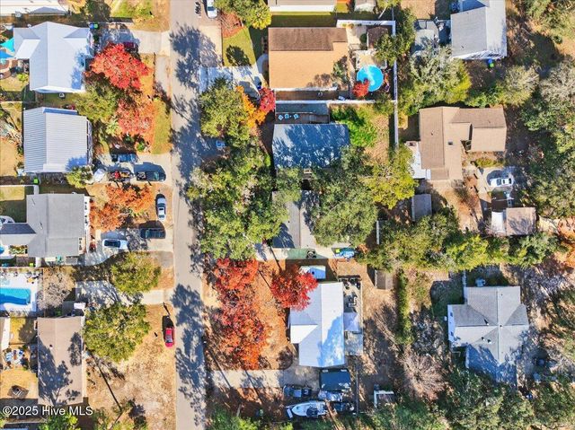 314 NE 39th Street, Oak Island, NC 28465