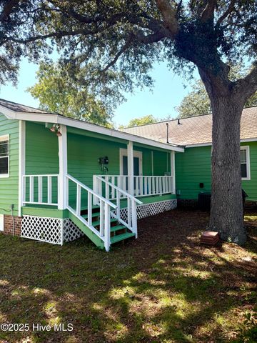 314 NE 39th Street, Oak Island, NC 28465