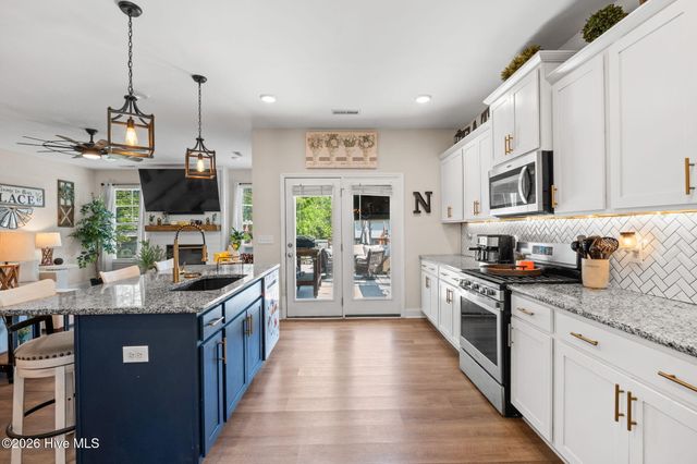 454 Sea Captain Lane SW, Supply, NC 28462