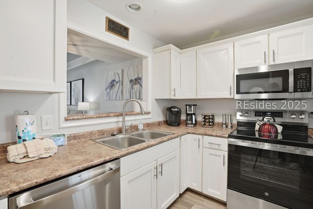 45 Queens Folly Rd Apt 666, Hilton Head Island, SC 29928