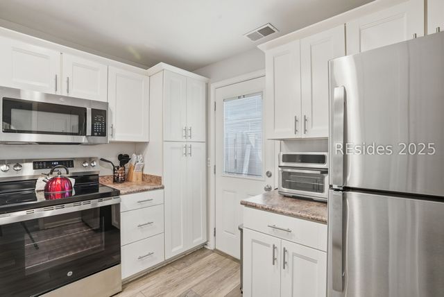 45 Queens Folly Rd Apt 666, Hilton Head Island, SC 29928