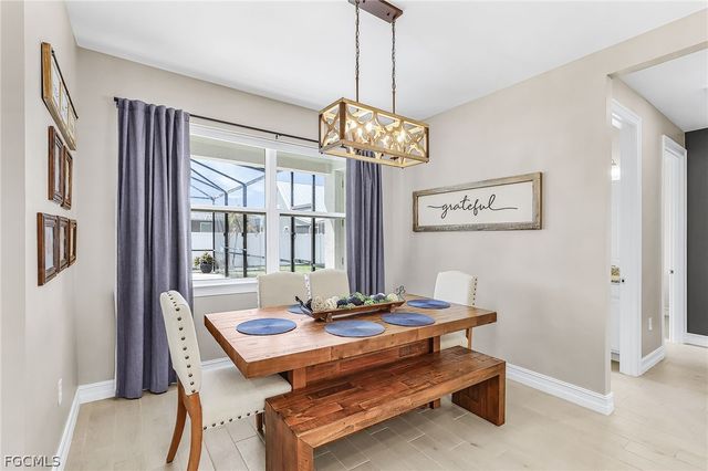 1814 SW 16th TER, Cape Coral, FL 33991