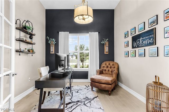 1814 SW 16th TER, Cape Coral, FL 33991