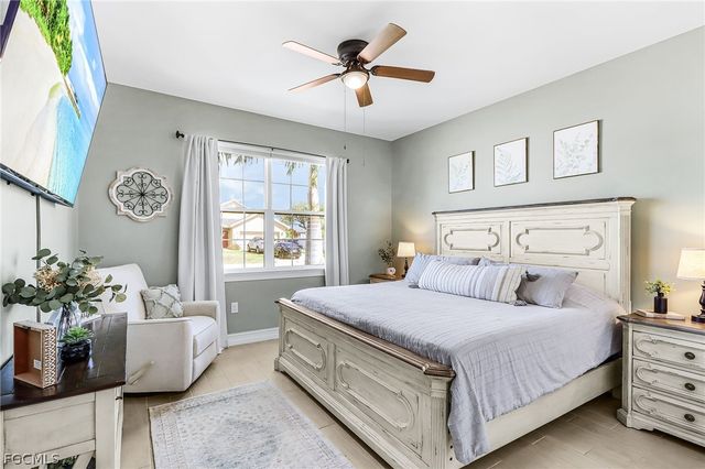 1814 SW 16th TER, Cape Coral, FL 33991