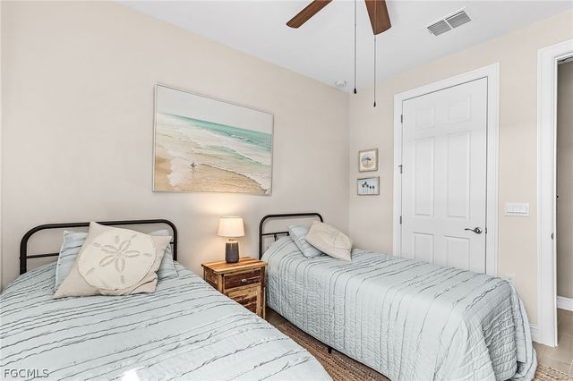 1814 SW 16th TER, Cape Coral, FL 33991