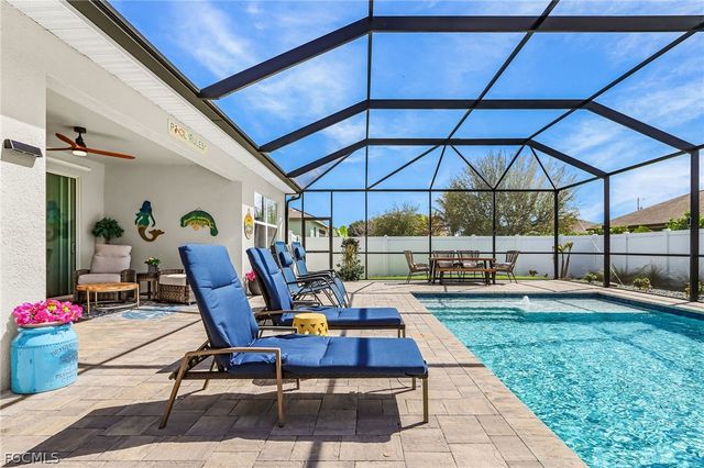 1814 SW 16th TER, Cape Coral, FL 33991