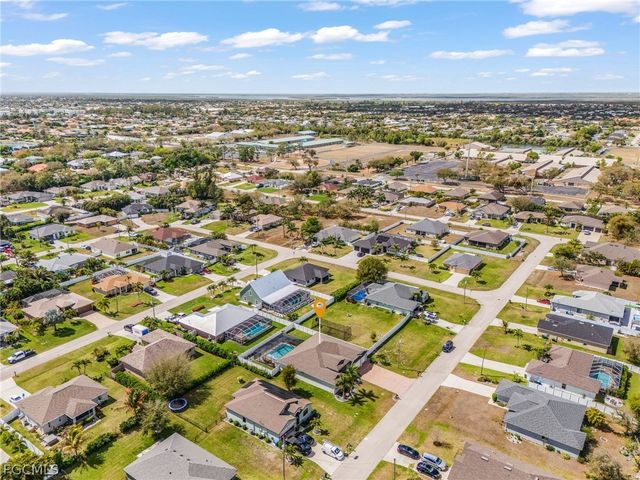 1814 SW 16th TER, Cape Coral, FL 33991