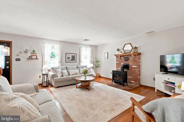 1125 PAYNE RD, Green Lane, PA 18054