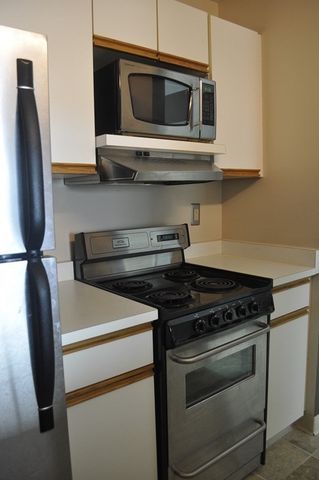 133 Commander Shea Blvd 802, Quincy, MA 02171