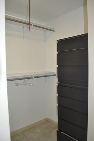 133 Commander Shea Blvd 802, Quincy, MA 02171