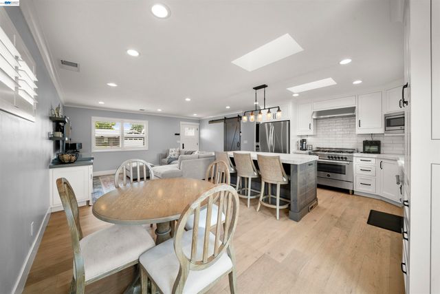 844 Sunset Dr, Livermore, CA 94551