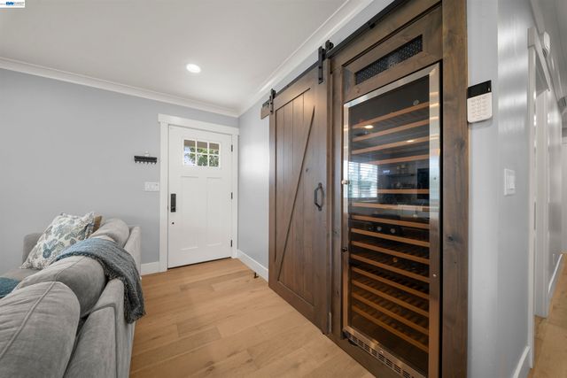 844 Sunset Dr, Livermore, CA 94551