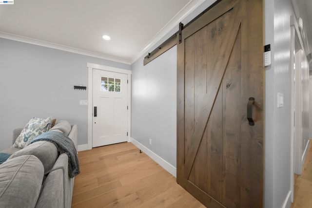 844 Sunset Dr, Livermore, CA 94551