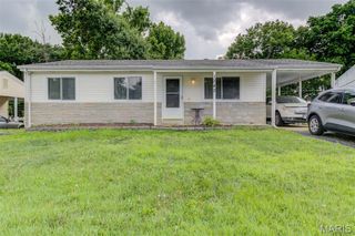 1742 Rose Crest Drive, Hazelwood, MO 63042