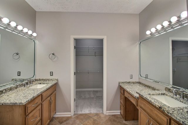 1003 WELBECK CV, Collierville, TN 38017