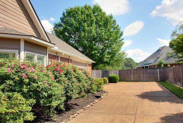 1003 WELBECK CV, Collierville, TN 38017