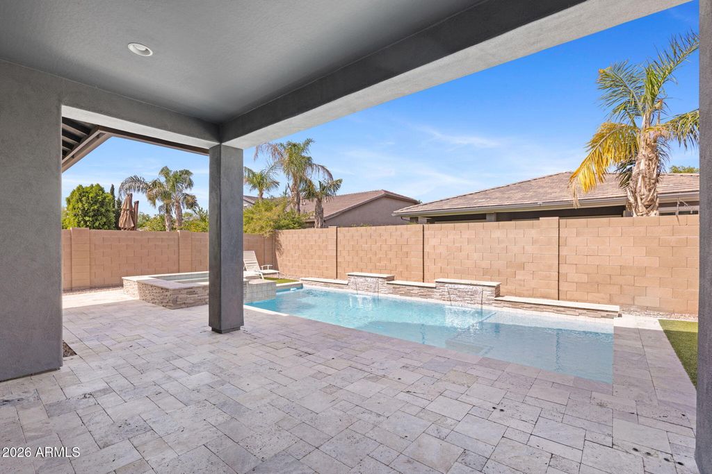 Image 12 of property listing at 2860 E PINTO Drive, Gilbert, AZ 85296