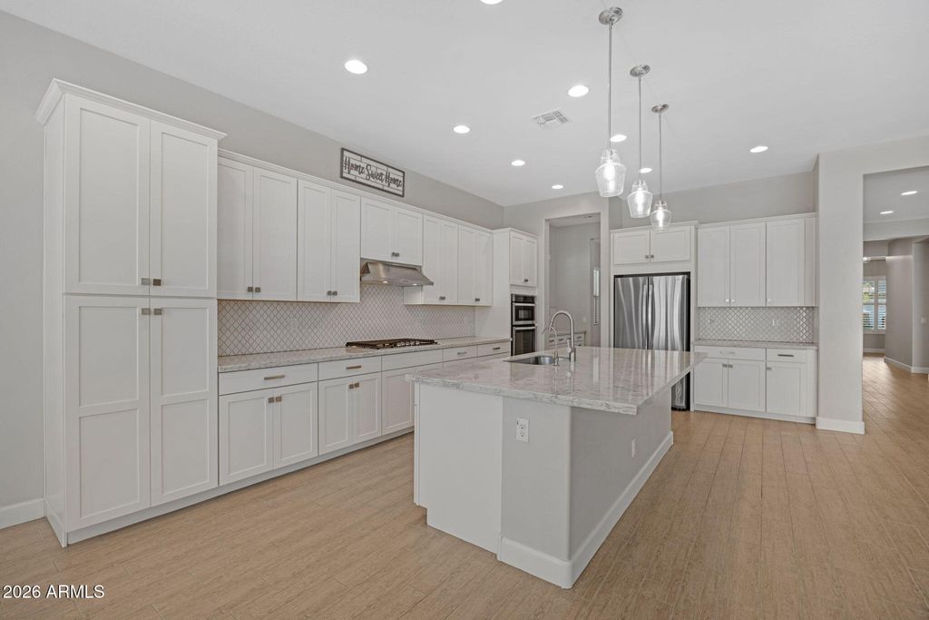 Image 4 of property listing at 2860 E PINTO Drive, Gilbert, AZ 85296
