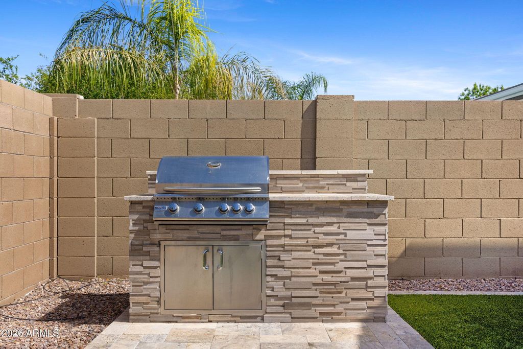 Image 54 of property listing at 2860 E PINTO Drive, Gilbert, AZ 85296