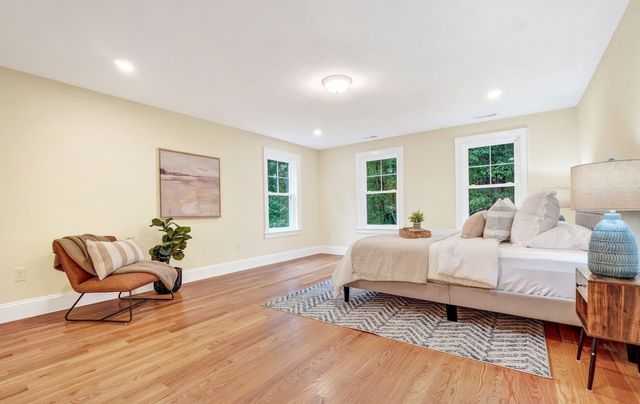 305 Concord Rd 1, Billerica, MA 01821