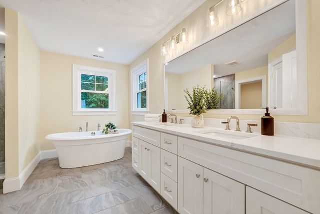 305 Concord Rd 1, Billerica, MA 01821