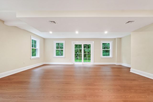 305 Concord Rd 1, Billerica, MA 01821