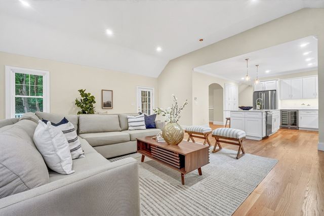 305 Concord Rd 1, Billerica, MA 01821