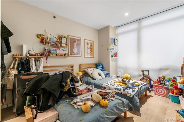 42-50 27th Street 2C, Long Island City, NY 11101