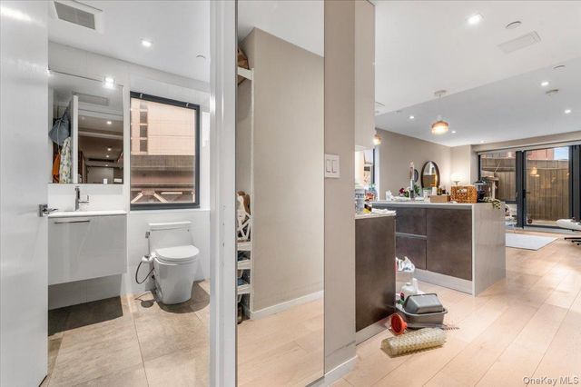 42-50 27th Street 2C, Long Island City, NY 11101