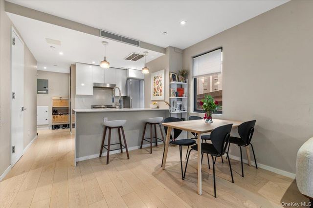 42-50 27th Street 2C, Long Island City, NY 11101