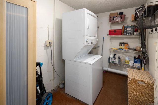 5715 Baltimore Dr 39, La Mesa, CA 91942