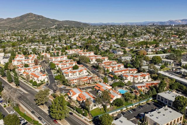 5715 Baltimore Dr 39, La Mesa, CA 91942