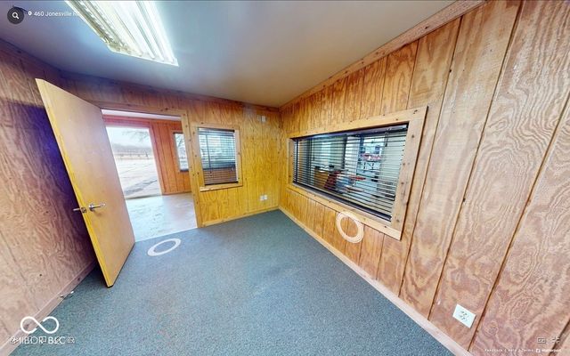 460 Jonesville Road, Columbus, IN 47201