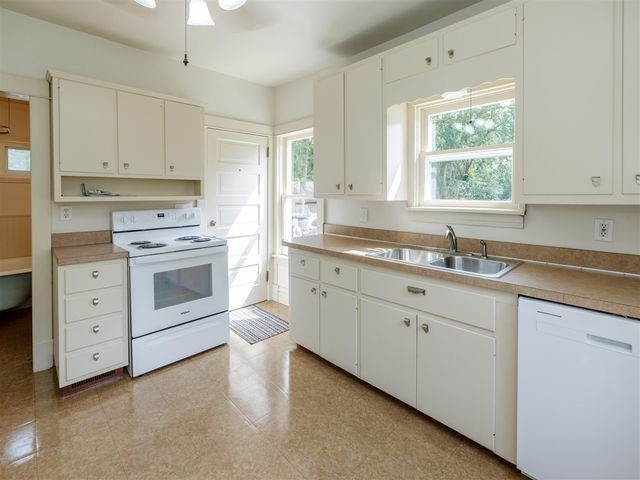 3707 S Burdick Street, Kalamazoo, MI 49001