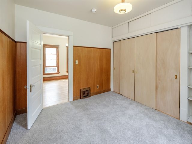 3707 S Burdick Street, Kalamazoo, MI 49001