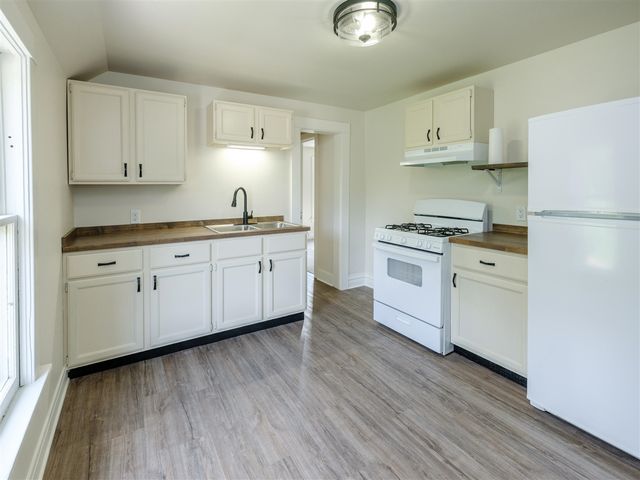 3707 S Burdick Street, Kalamazoo, MI 49001