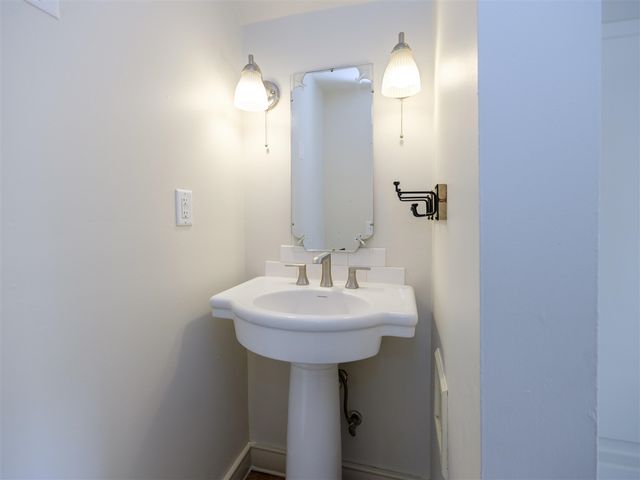 3707 S Burdick Street, Kalamazoo, MI 49001