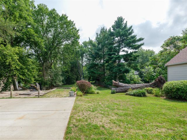 3707 S Burdick Street, Kalamazoo, MI 49001