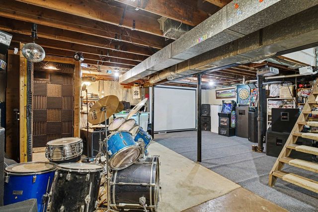 2024 Panama Street, Mishawaka, IN 46544