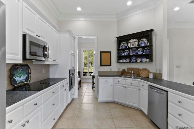 6126 Beechgrove Ln, St Francisville, LA 70775