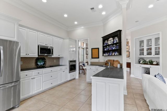 6126 Beechgrove Ln, St Francisville, LA 70775